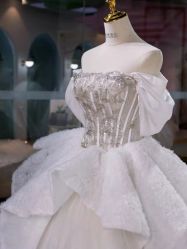 -欣薇婚纱(新源乐汇城店)