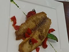 香煎鲷鱼配蒜香橄榄油汁-斯比特花园西餐厅(东方商厦店)