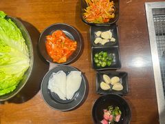 -肉甲韩国木炭烤肉(新壹街1店)