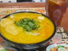 美人花胶鸡小锅米线-太子浓心·港式猛火小锅米线(探十里店)