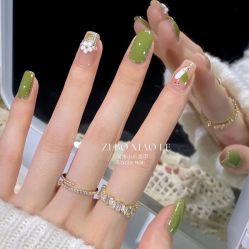 -小乐化妆美甲半永久培训学校