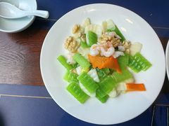 -湖畔鲁菜·二十年老字号餐厅(大明湖店)
