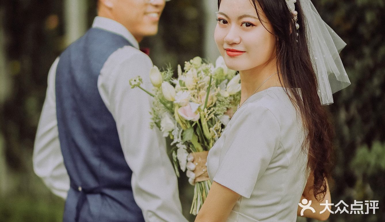 『雨中的婚礼/Long Live The Crush』