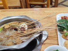 -袁记串串香(泉水轻轨站店)