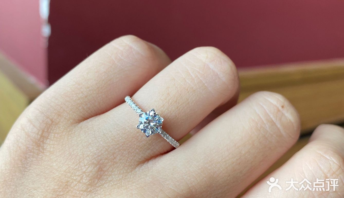 这一套婚戒,这的好特别!!