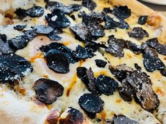 黑松露有机蛋Pizza-Atto Primo