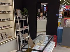 -沫芮眼镜·蔡司·依视路·尼康明月(环创店)