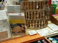-LOL原创生活概念店(K11购物艺术中心店)