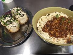 -老上海食惠裡小籠包生煎包
