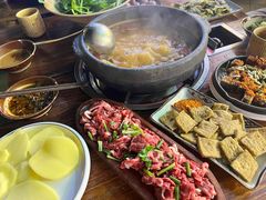 -贵厨酸汤牛肉(花果园国际中心店)