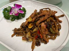 茶树菇焗牛柳-江南韵·无锡太湖文化体验餐厅(凤凰天街店)