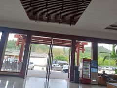 -腾冲洞山温泉村