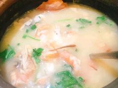 -粤盛海鲜平价店(洛溪食街店)