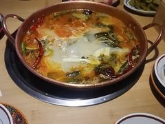 酸辣锅底-洱火云南酸菜牛肉火锅(石景山当代商城店)