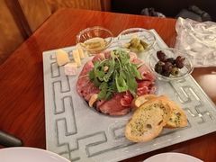 -东西风牛排馆周末烧烤自助(首都机场希尔顿店)