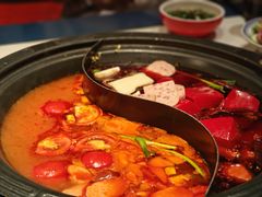 -爱你您·自家鱼塘·活水喷泉鱼火锅(八里店)