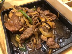 铁板蘑菇炒牛肉-桃屋日本料理(清华科技园店)
