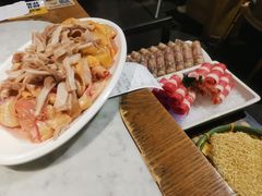 -尚尚仙·酸汤猪手·猪肚鸡火锅(华联万柳购物中心店)