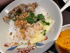 越南春卷檬粉-大头虾越式风味餐厅(光明广场店)