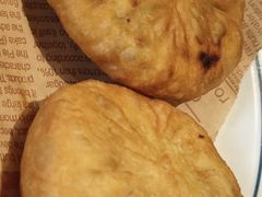 葱肉饼-头上红煨盐鸡乡村食府