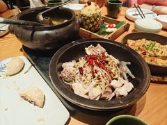 -云海肴·汽锅鸡·云南菜(天山百盛优客店)