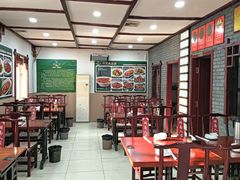 -湖南人家湘菜馆(镇江路店)