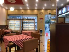 -红宝石·鲜奶小方·海派西点房(南丹店)