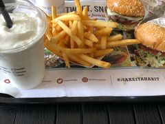 -The Habit Burger Grill 哈比特汉堡(爱琴海店)