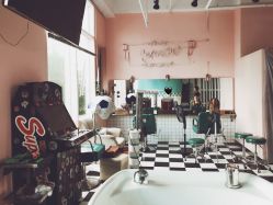 -变画·发型STUDIO