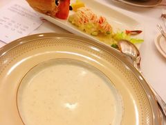 奶油松茸蘑菇汤-莫斯科餐厅