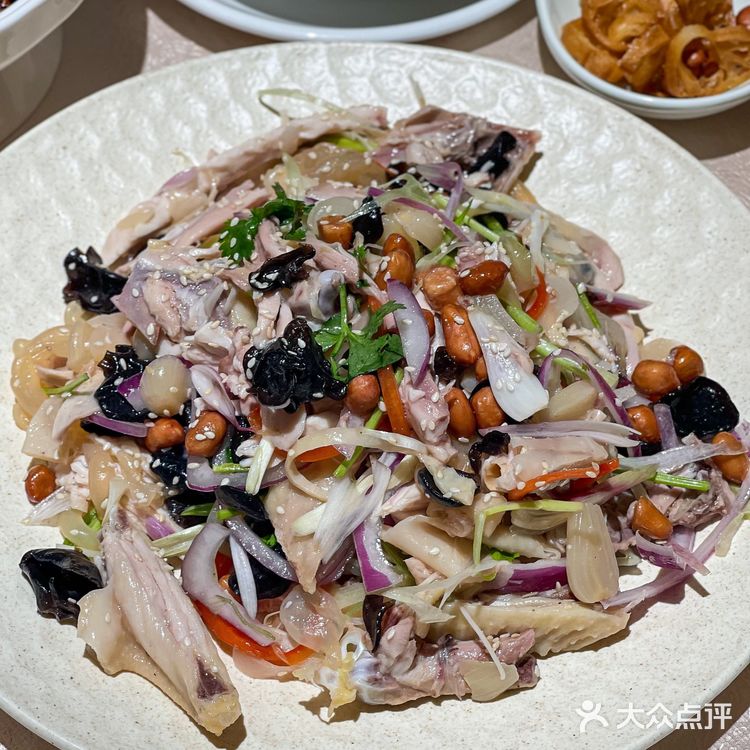 在广州!!吃到终身难忘的顺德鱼生。。。