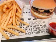 蘑菇牛肉汉堡-FATBURGER 特富客汉堡(外交公寓店)