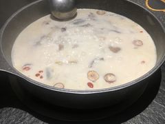 -煲宫猪肚鸡(昆山金鹰国际购物中心店)