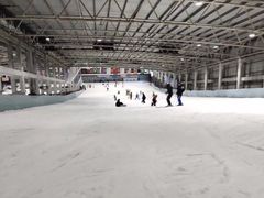 -乔波室内滑雪场