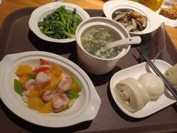 -莲芯花月子会所