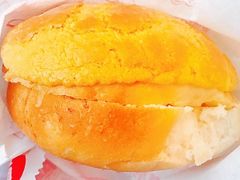 传统菠萝包-好好味港式菠萝包(師大夜市 港式甜品 手工麵包 港式下午茶 專業烘焙 港式茶飲 菠蘿專賣 特調飲品 外送 精緻下午茶)