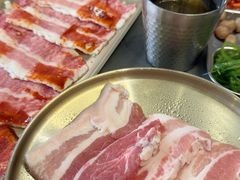 -围炉肉舍•炭烤活鳗•丹东海鲜烤肉(步行街店)