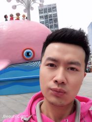 -FRIDAY星期五专业美发沙龙