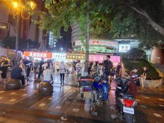 -八一路好吃街(雨田商务大厦店)