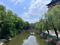 -雪山彩虹谷景区