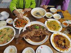 -明月食府(二区干二路店)