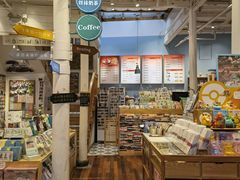 -猫的天空之城概念书店(杭州南宋御街店)