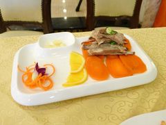 手抓羊排-巴扎美食·新疆菜·西域歌舞表演餐厅(新疆大厦店)