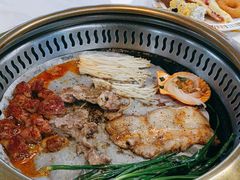 -布罗城堡自助烧烤(鸿通城购物中心店)