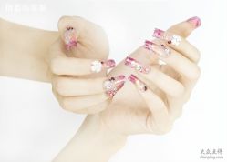 指慕坊精雕琉璃水晶甲配精美钻饰完美新娘系-指慕坊美甲造型