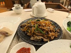 干炒牛河-麒麟中餐厅·经典粤菜·地道菜式老字号(广州长隆酒店)