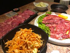 -炼火烤肉店