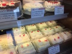 -红宝石·鲜奶小方·海派西点房(丰庄店)