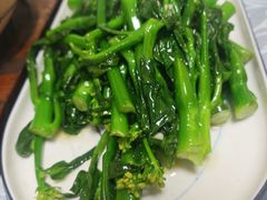 蒜蓉炒芥兰-天宝食坊·啫啫煲大排档(西华路店)