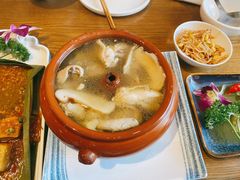 松茸汽锅鸡-金孔雀德宏傣味餐馆(魏公村店)